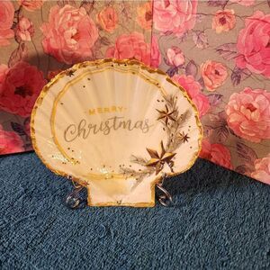 Decoupage Scalloped shells  